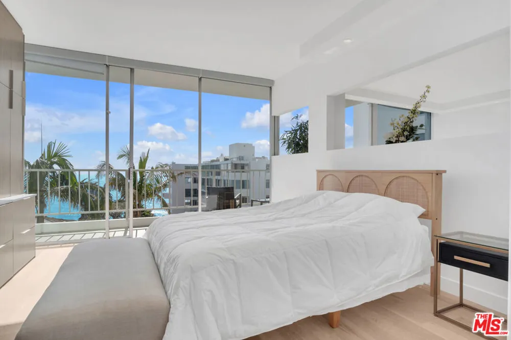 17350 W Sunset Boulevard #303 Los Angeles, CA 90272