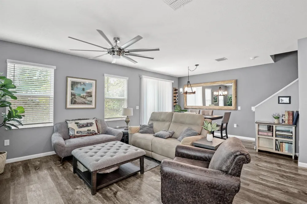 384 SE Sea Hunt Way Stuart, FL 34994