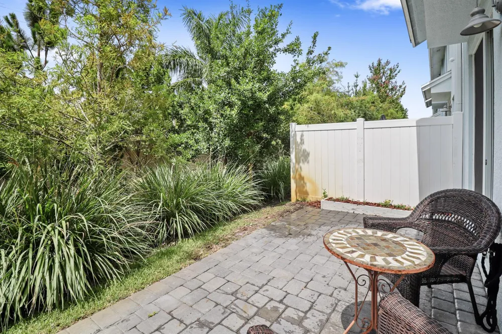 384 SE Sea Hunt Way Stuart, FL 34994