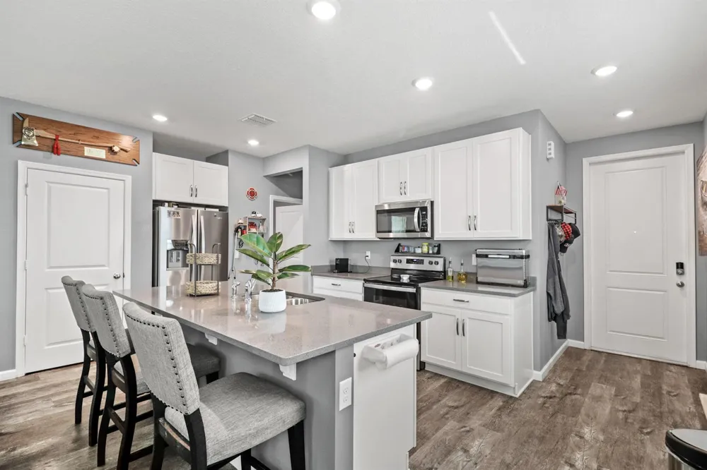 384 SE Sea Hunt Way Stuart, FL 34994