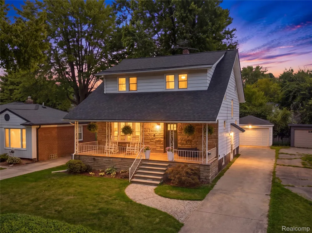 665 Harrington Street Mt Clemens City, MI 48043