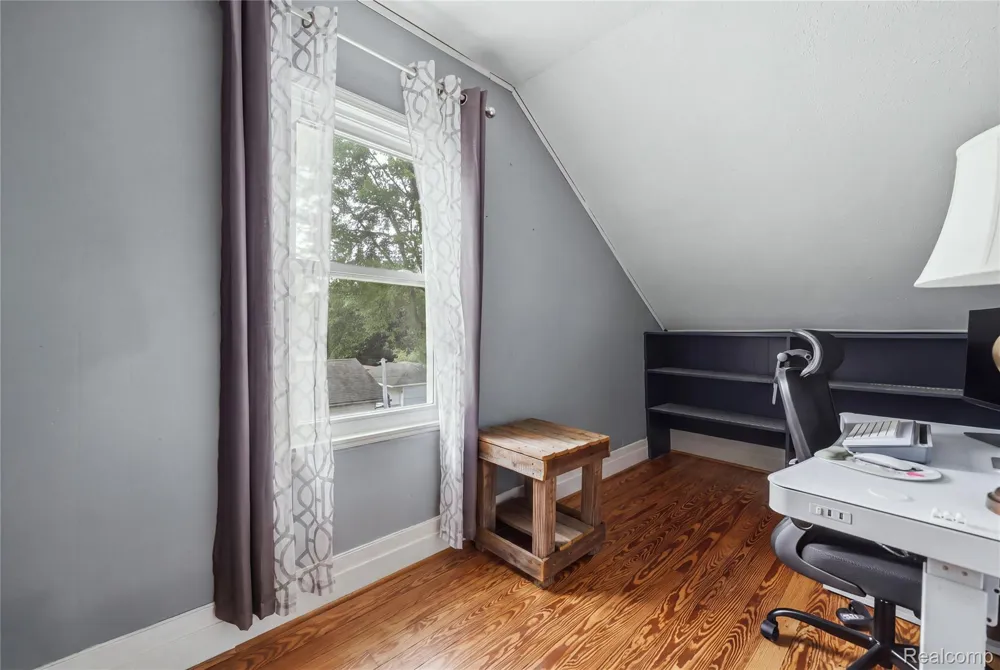 665 Harrington Street Mt Clemens City, MI 48043