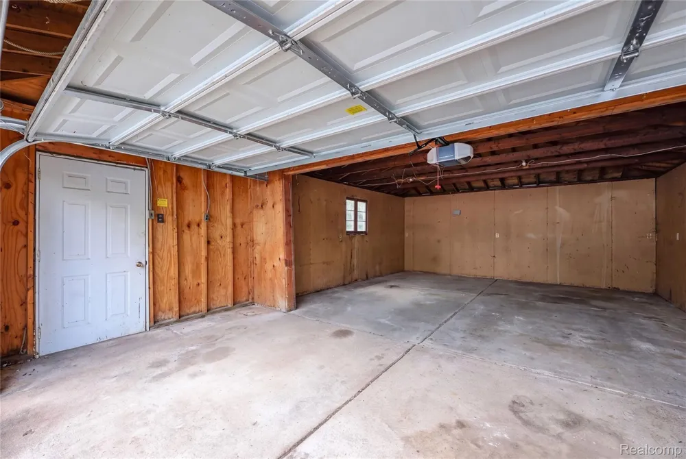 665 Harrington Street Mt Clemens City, MI 48043