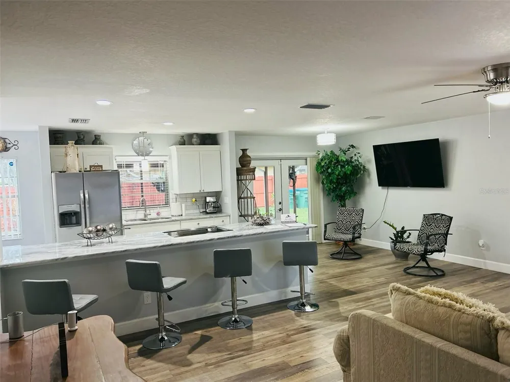 1643 SAXON BOULEVARD Deltona, FL 32725