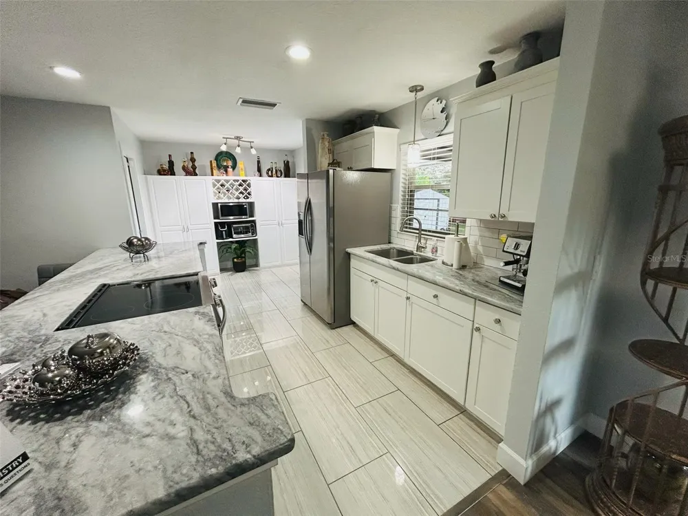 1643 SAXON BOULEVARD Deltona, FL 32725