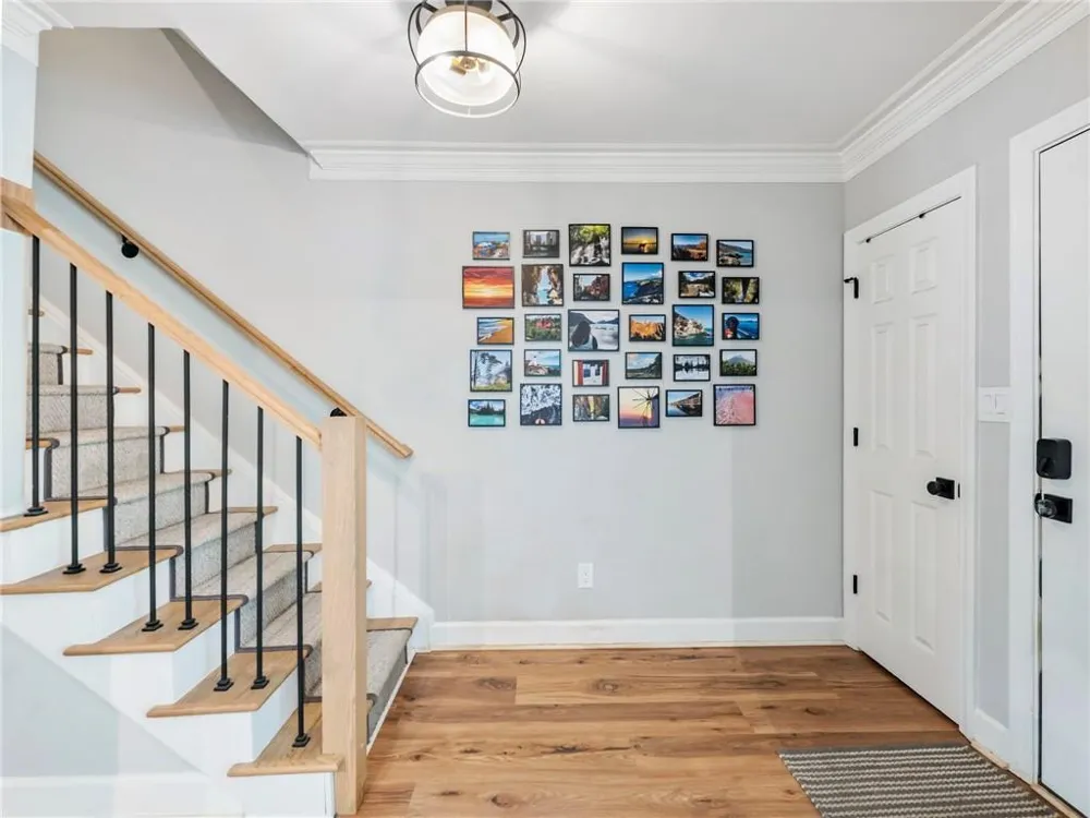 81 Mount Vernon Circle Sandy Springs, GA 30338