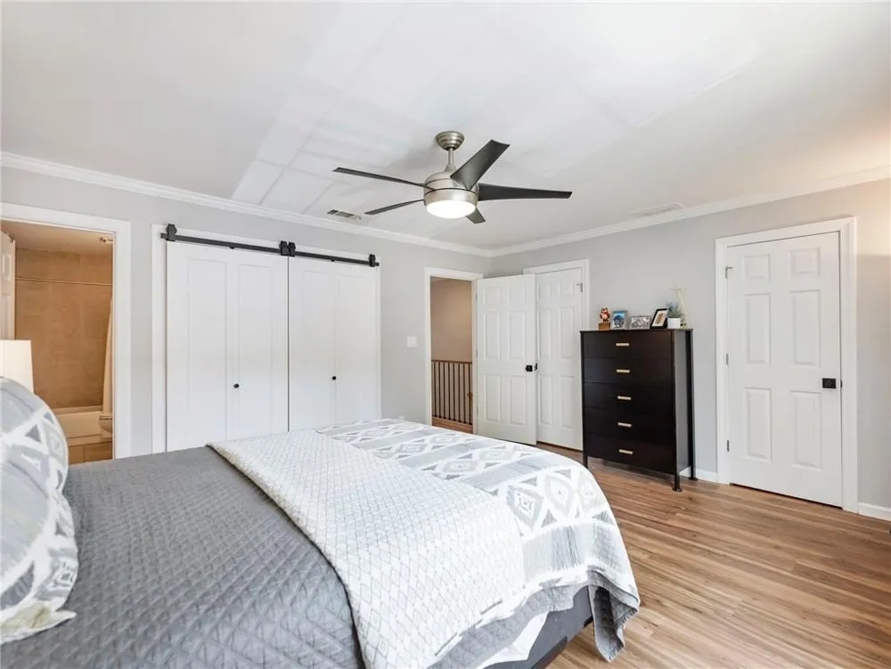 81 Mount Vernon Circle Sandy Springs, GA 30338
