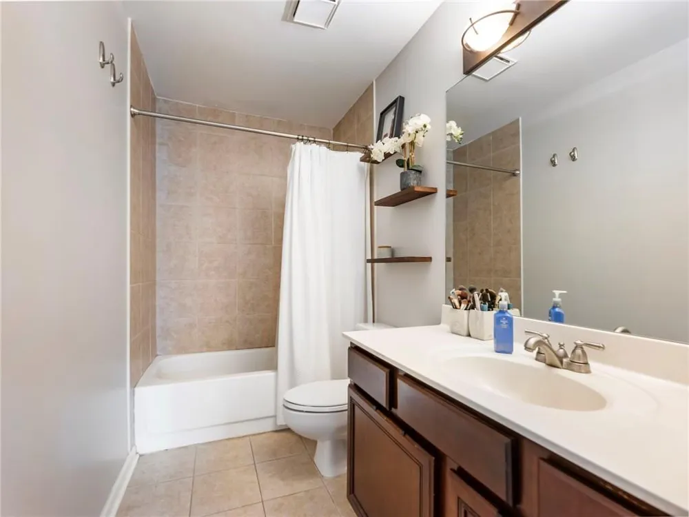 81 Mount Vernon Circle Sandy Springs, GA 30338