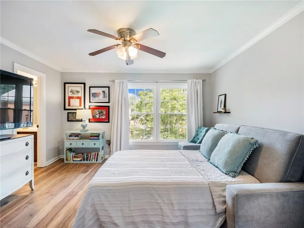 81 Mount Vernon Circle Sandy Springs, GA 30338
