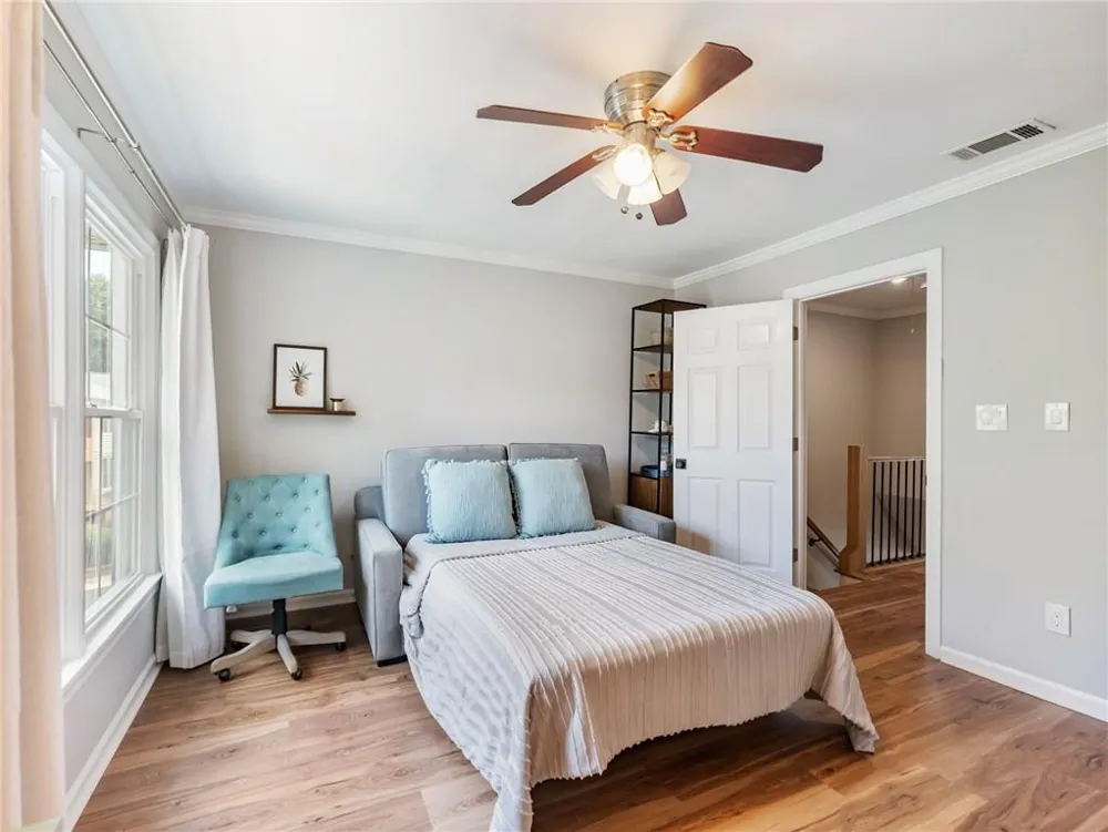 81 Mount Vernon Circle Sandy Springs, GA 30338