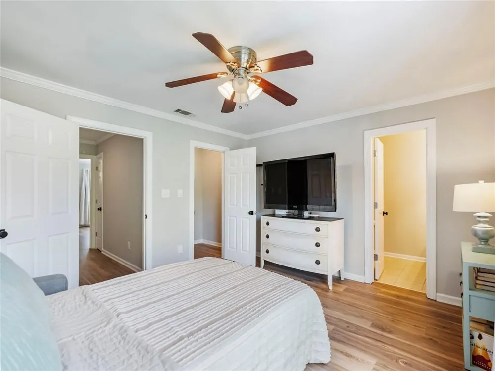 81 Mount Vernon Circle Sandy Springs, GA 30338