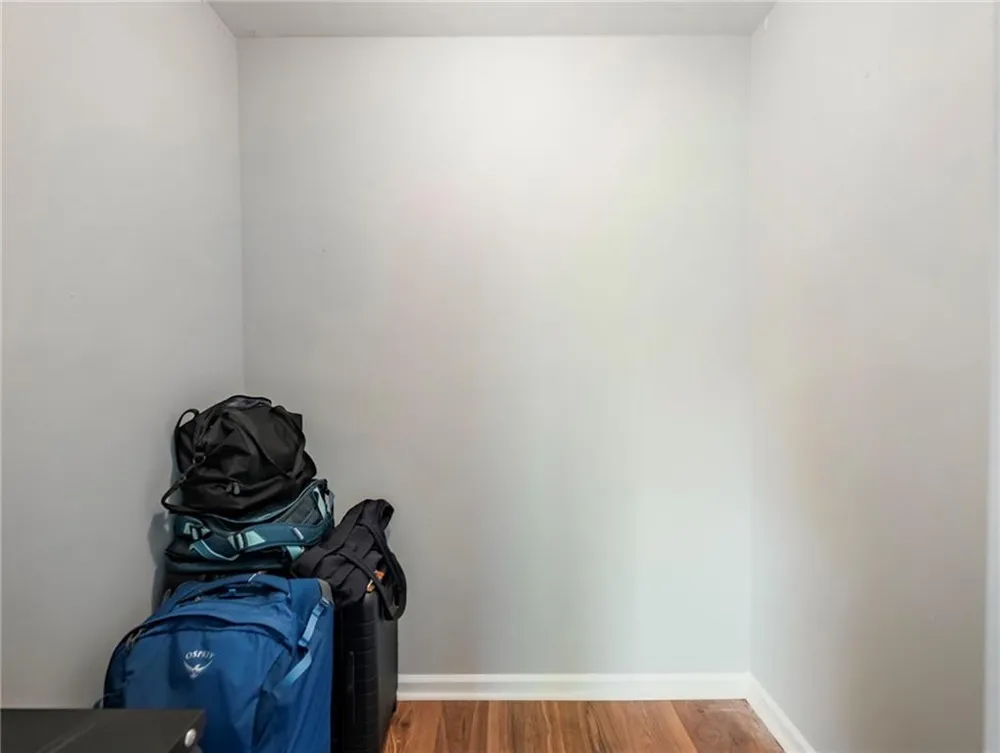 81 Mount Vernon Circle Sandy Springs, GA 30338