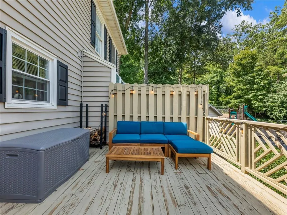 81 Mount Vernon Circle Sandy Springs, GA 30338
