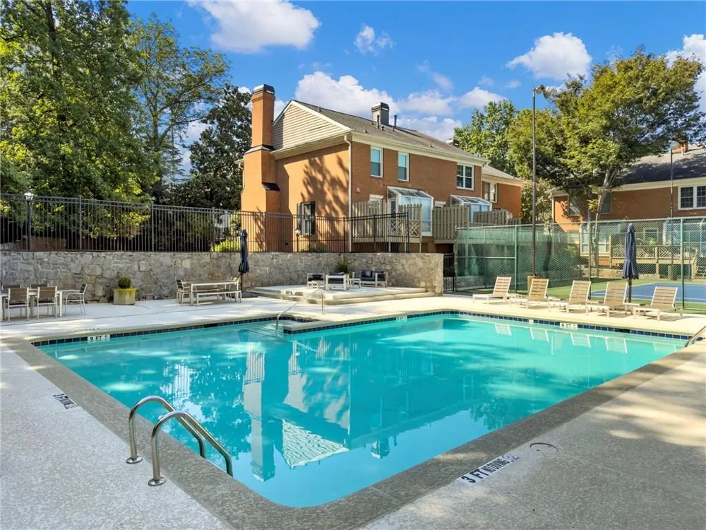 81 Mount Vernon Circle Sandy Springs, GA 30338