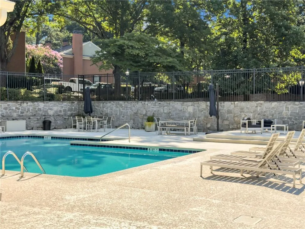 81 Mount Vernon Circle Sandy Springs, GA 30338