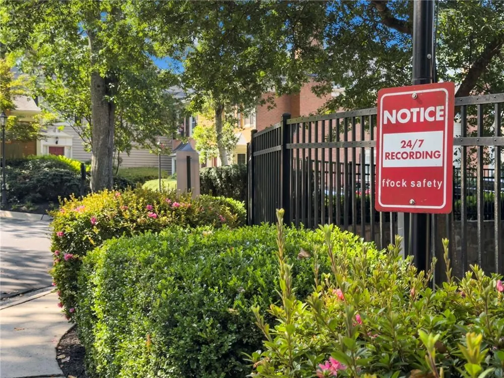 81 Mount Vernon Circle Sandy Springs, GA 30338