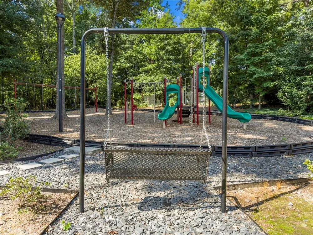 81 Mount Vernon Circle Sandy Springs, GA 30338