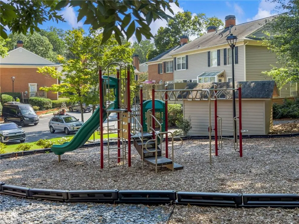 81 Mount Vernon Circle Sandy Springs, GA 30338
