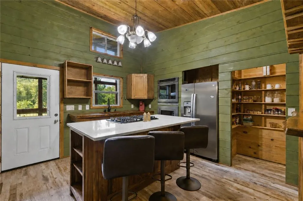 56 River Road Mineral Bluff, GA 30559