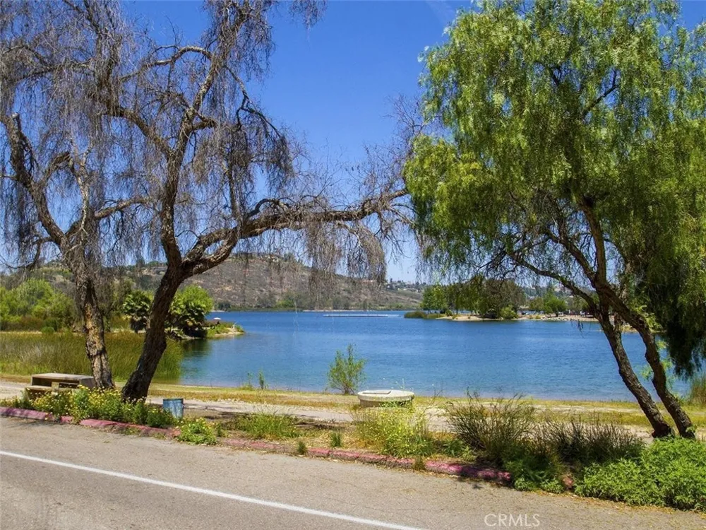 5700 Baltimore #106 La Mesa, CA 91942