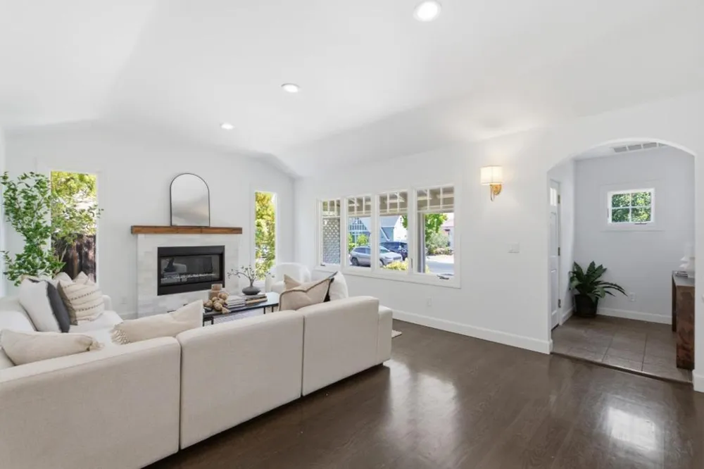 1030 Elm Street San Carlos, CA 94070