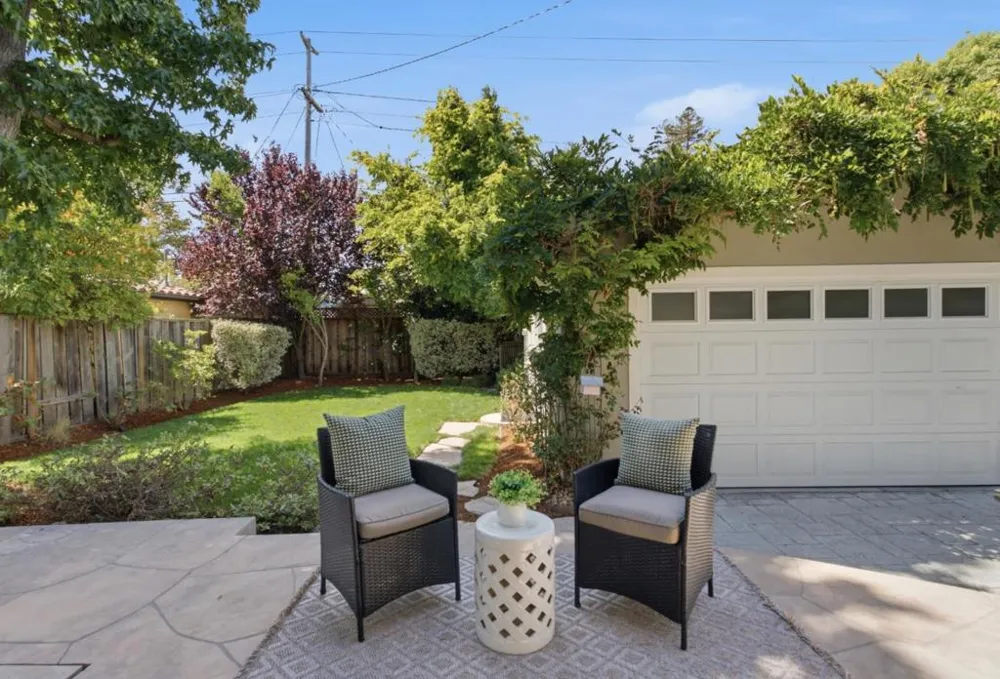 1030 Elm Street San Carlos, CA 94070