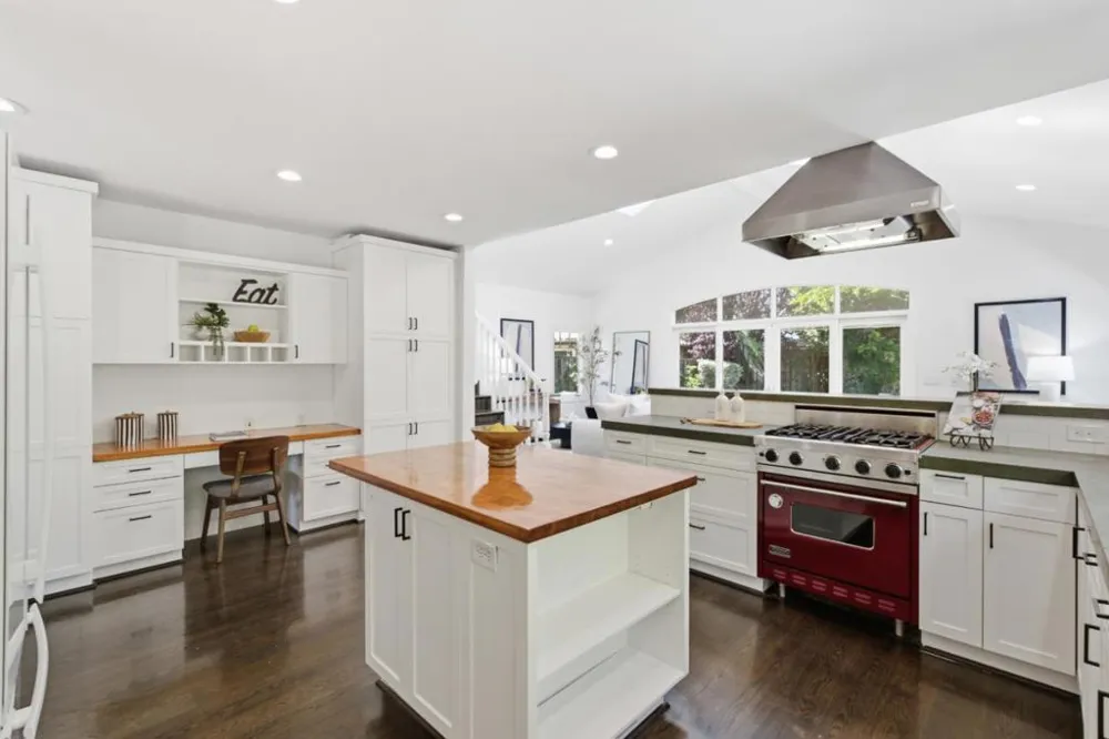 1030 Elm Street San Carlos, CA 94070