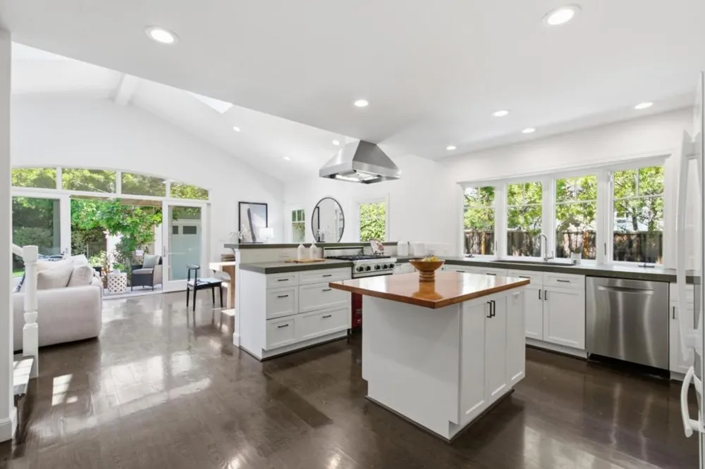 1030 Elm Street San Carlos, CA 94070