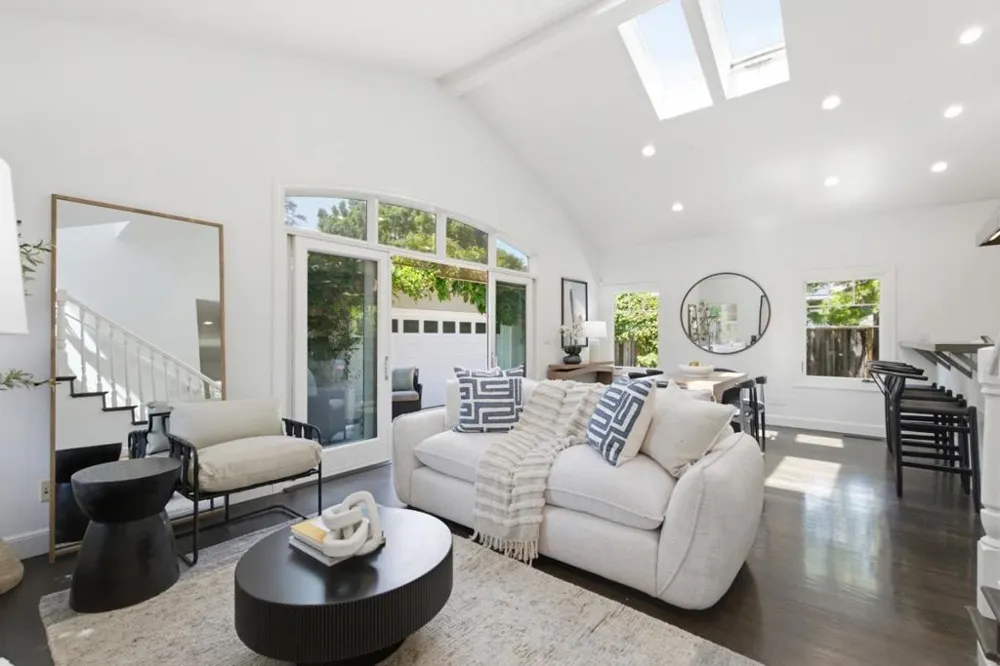 1030 Elm Street San Carlos, CA 94070
