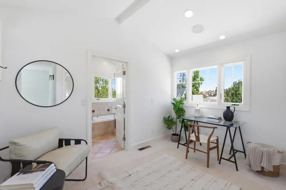 1030 Elm Street San Carlos, CA 94070