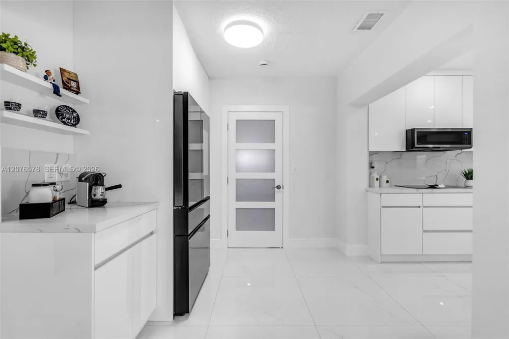 1270 W 64th Ter Hialeah, FL 33012