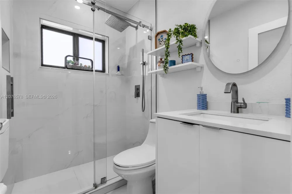 1270 W 64th Ter Hialeah, FL 33012