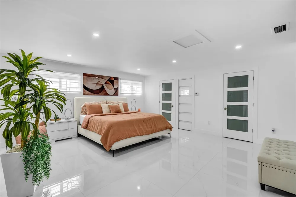 1270 W 64th Ter Hialeah, FL 33012