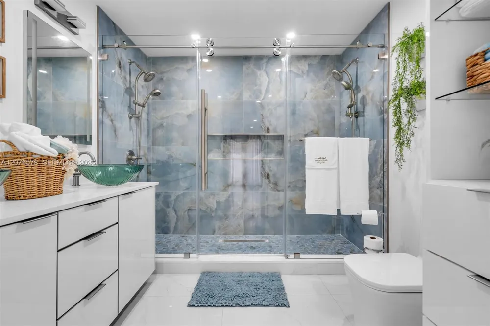 1270 W 64th Ter Hialeah, FL 33012