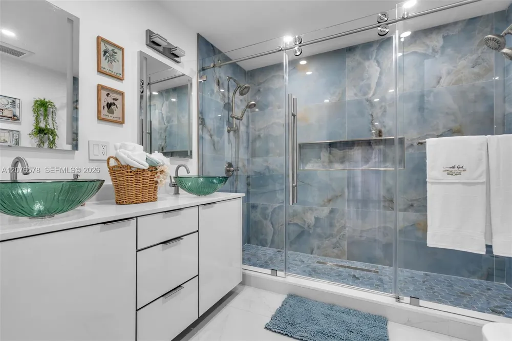 1270 W 64th Ter Hialeah, FL 33012
