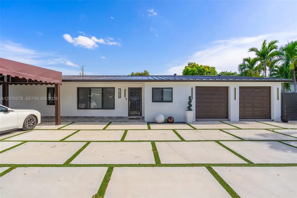 1270 W 64th Ter Hialeah, FL 33012