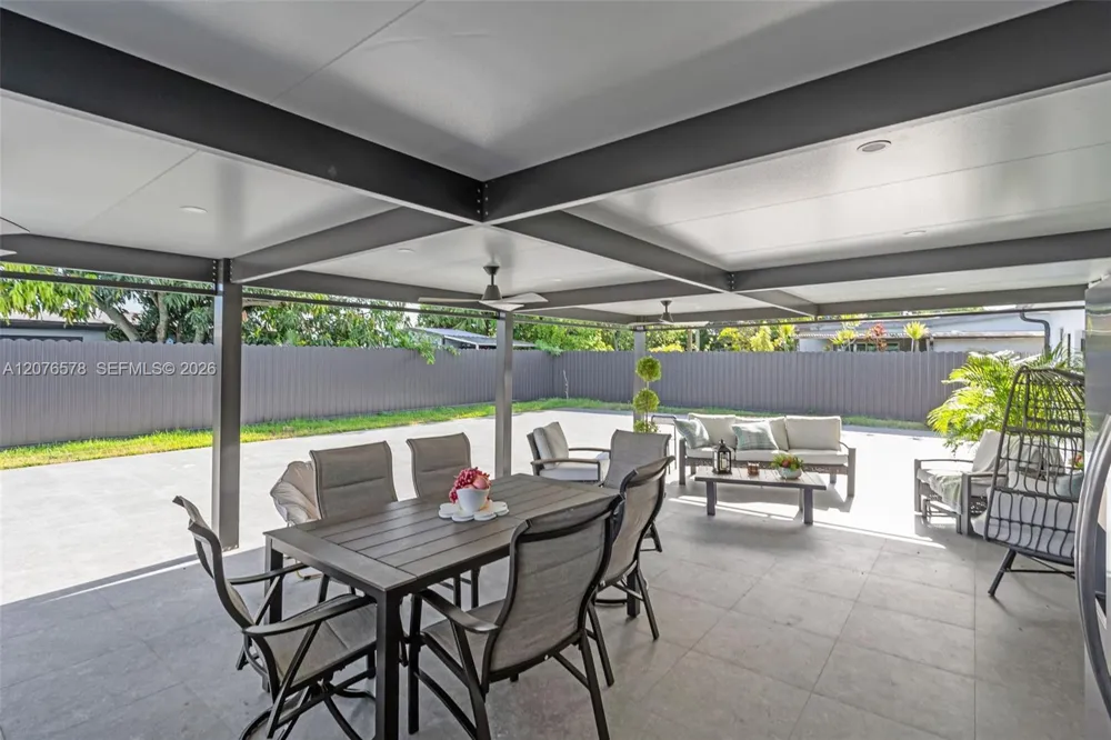 1270 W 64th Ter Hialeah, FL 33012