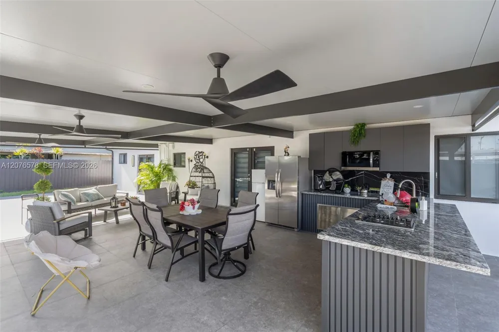 1270 W 64th Ter Hialeah, FL 33012