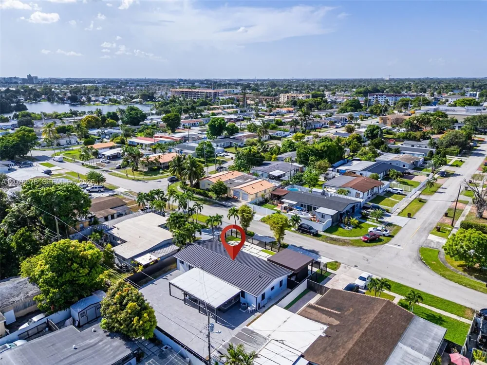 1270 W 64th Ter Hialeah, FL 33012