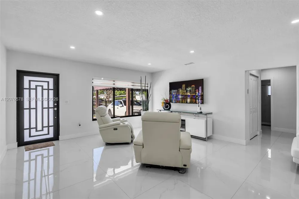 1270 W 64th Ter Hialeah, FL 33012