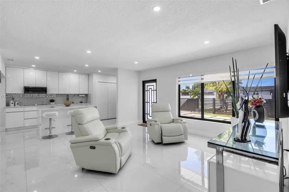 1270 W 64th Ter Hialeah, FL 33012