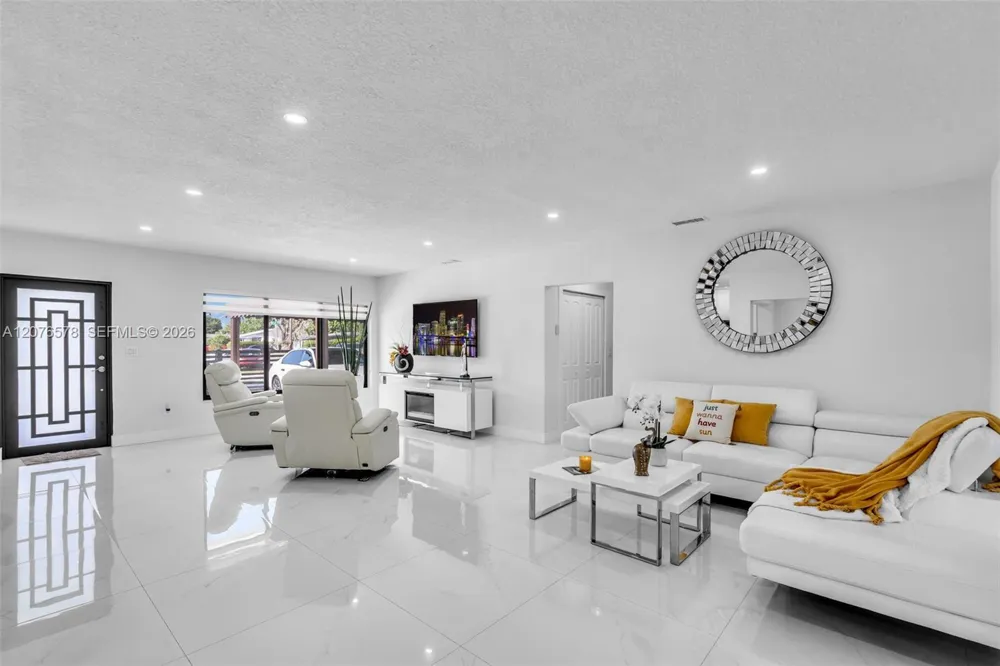 1270 W 64th Ter Hialeah, FL 33012