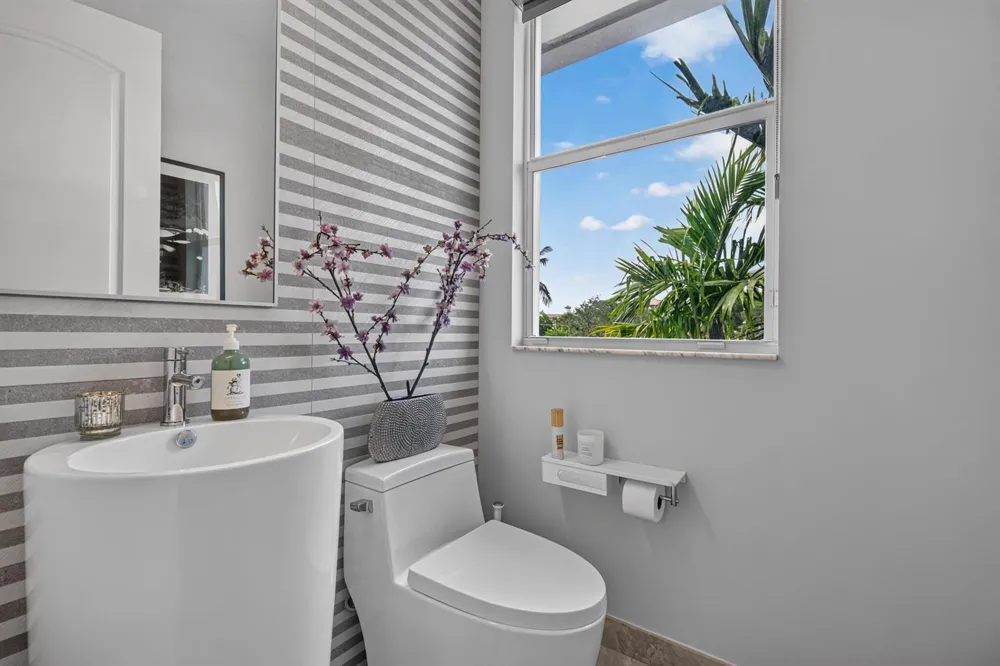 2900 NE 12th Terrace #22 Oakland Park, FL 33334