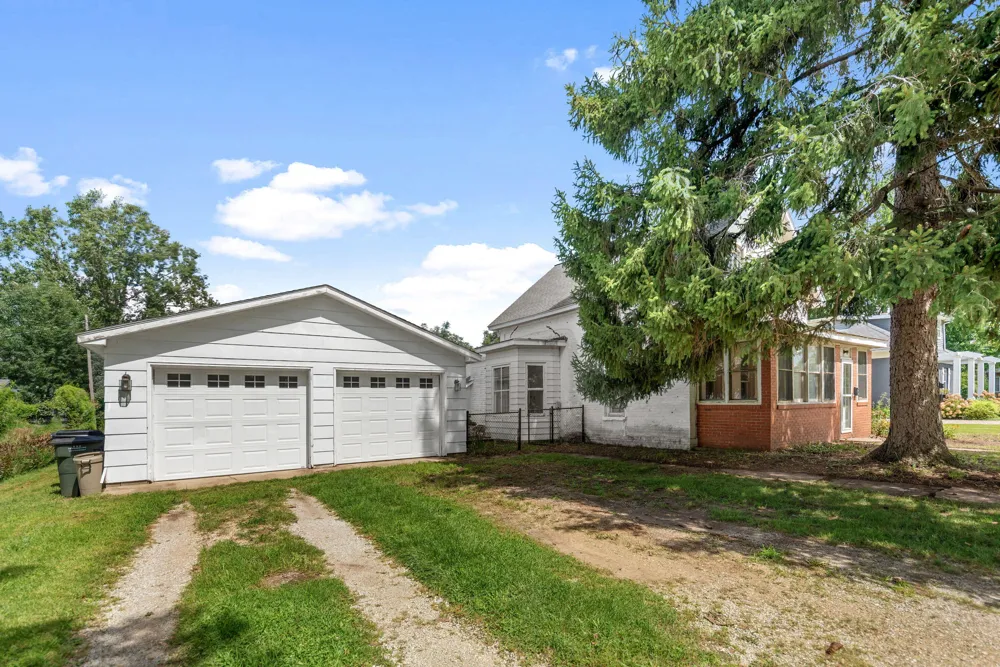 105 Locust Street E Three Oaks Village, MI 49128