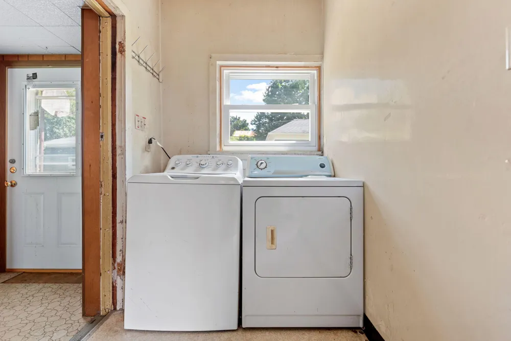 105 Locust Street E Three Oaks Village, MI 49128