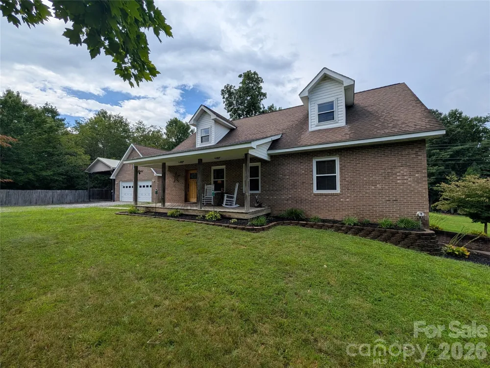 213 Rustling Pines Drive Hendersonville, NC 28792