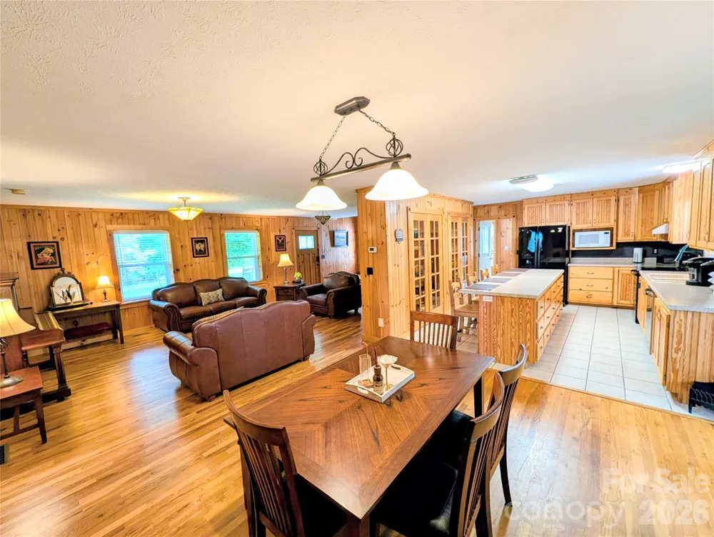 213 Rustling Pines Drive Hendersonville, NC 28792