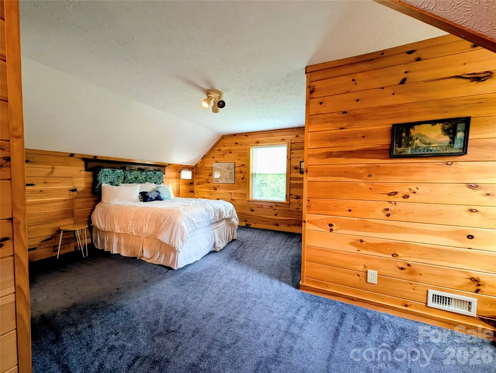 213 Rustling Pines Drive Hendersonville, NC 28792