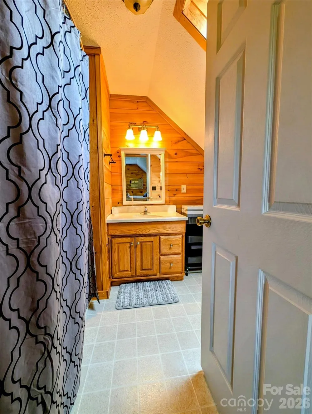 213 Rustling Pines Drive Hendersonville, NC 28792