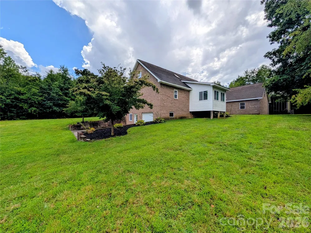 213 Rustling Pines Drive Hendersonville, NC 28792
